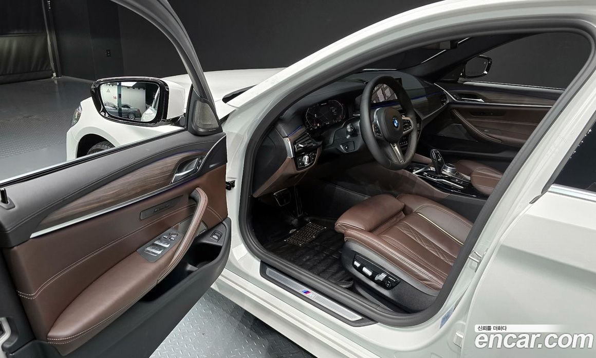BMW 5-Series i520 M Sport