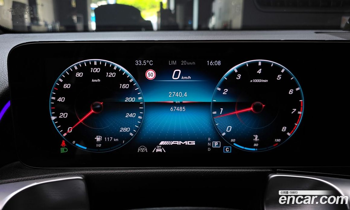Mercedes Benz GLB-Class AMG GLB35 4MATIC