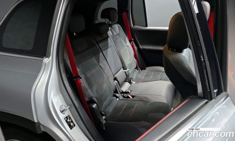 Mercedes Benz GLB-Class AMG GLB35 4MATIC