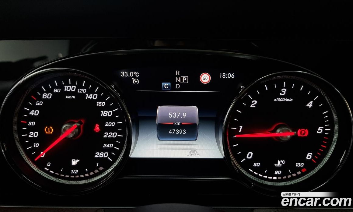 Mercedes Benz E-Class E220d 4MATIC Exclusive