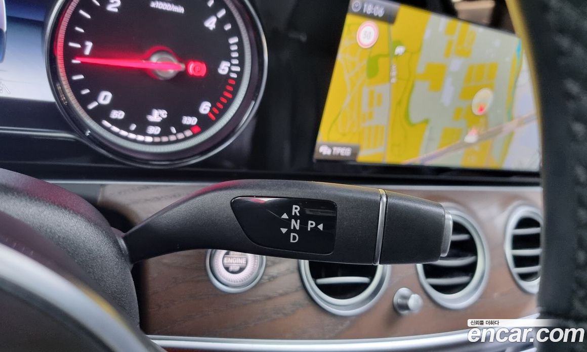 Mercedes Benz E-Class E220d 4MATIC Exclusive