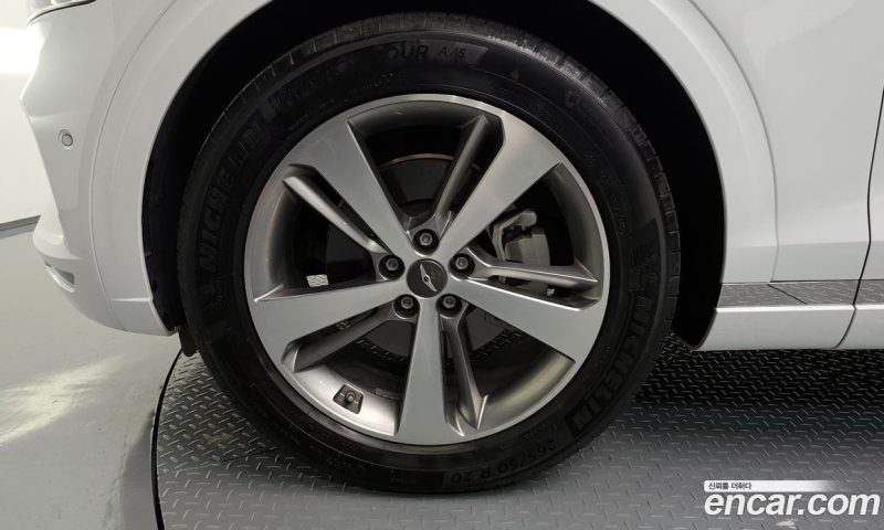 Genesis GV70 2.5T Gasoline 2WD