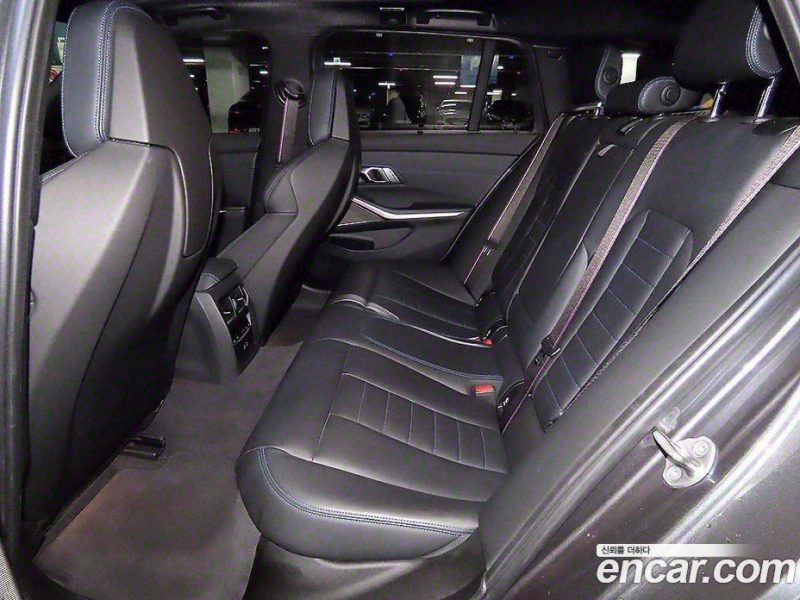 BMW 3-Series M340i xDrive Touring Performance