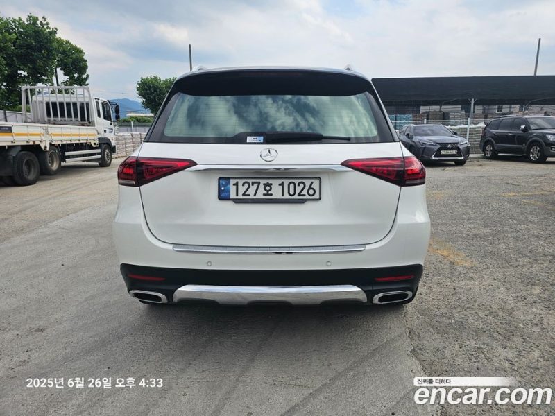 Mercedes Benz GLE-Class GLE300d 4MATIC