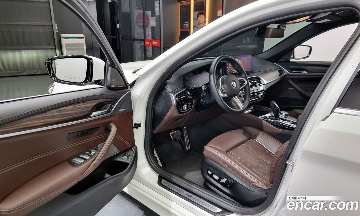 BMW 5-Series i530 M Sport Package