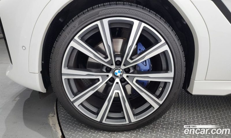 BMW X6 xDrive40i M Sports Online Exclusive Edition