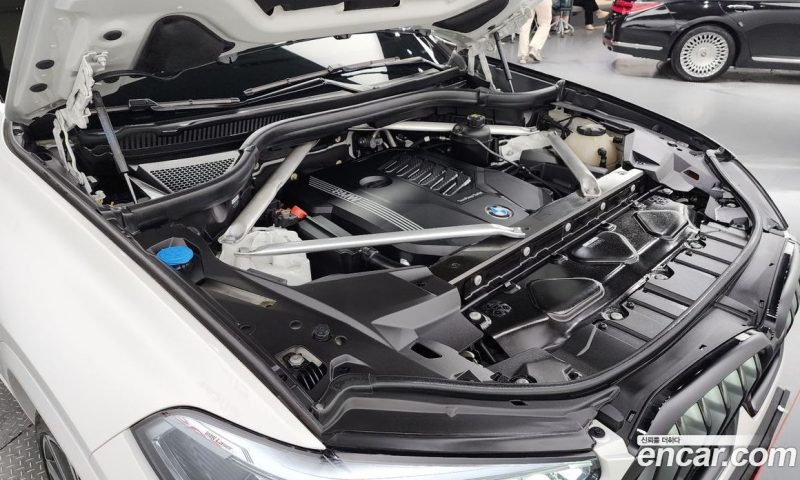 BMW X6 xDrive40i M Sports Online Exclusive Edition