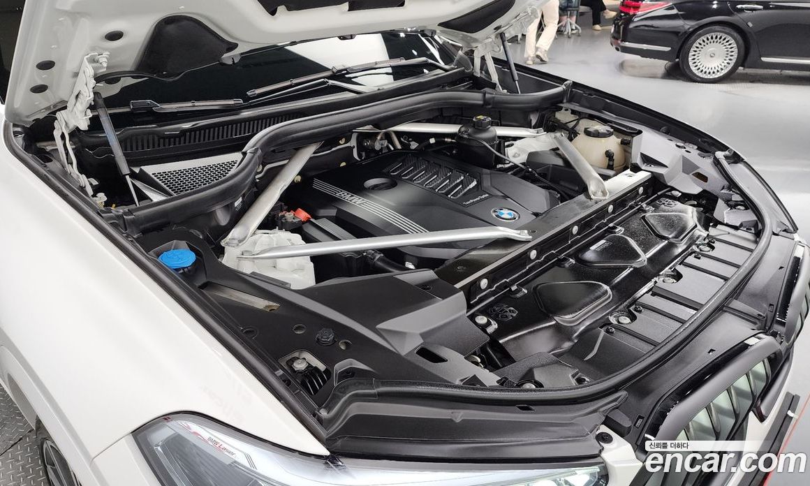 BMW X6 xDrive40i M Sports Online Exclusive Edition