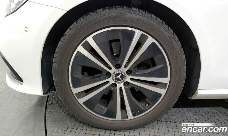 Mercedes Benz E-Class E250 Avantgarde