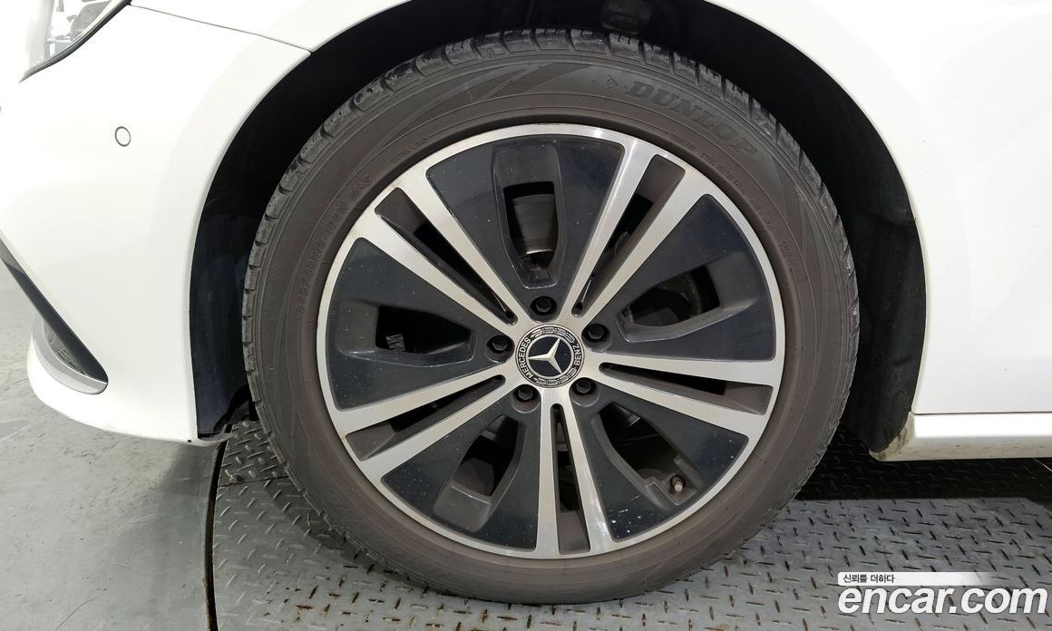 Mercedes Benz E-Class E250 Avantgarde