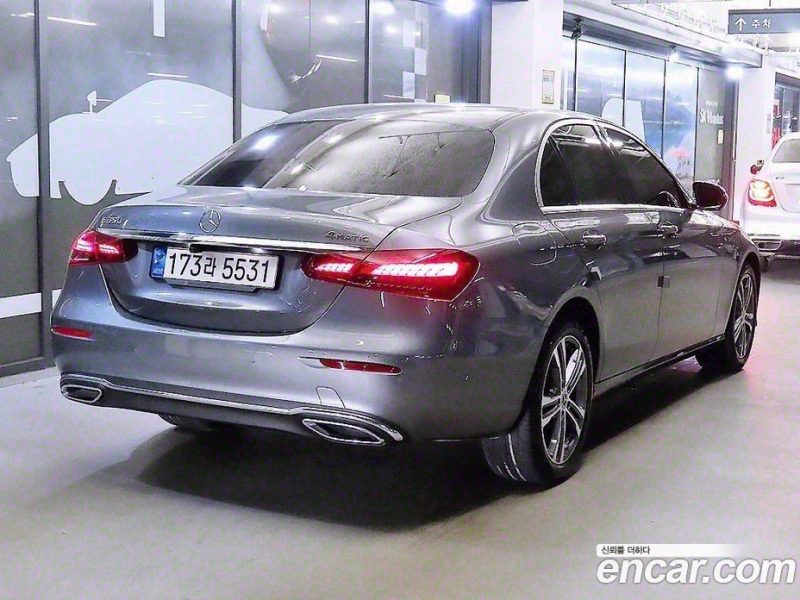 Mercedes Benz E-Class E350 4MATIC Avantgarde