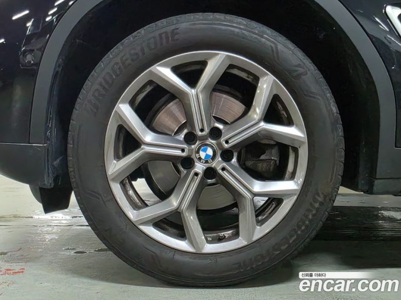 BMW X3 xDrive i20