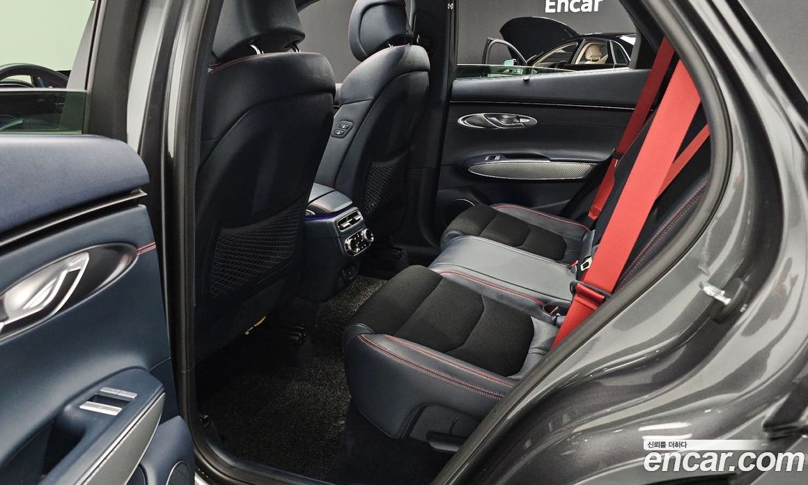 Genesis GV70 2.5T Gasoline 2WD
