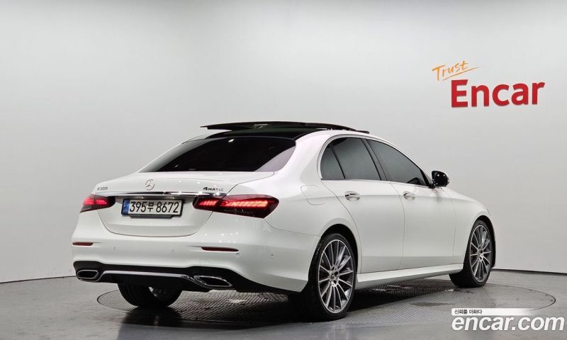 Mercedes Benz E-Class E350 4MATIC AMG Line