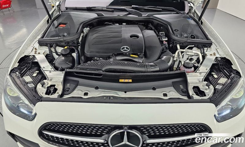 Mercedes Benz E-Class E350 4MATIC AMG Line