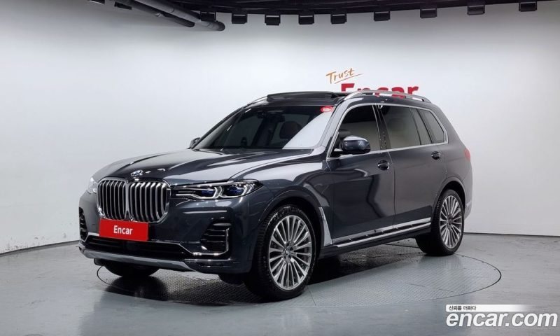BMW X7 xDrive i40 Design Pure Excellence 7-Seater