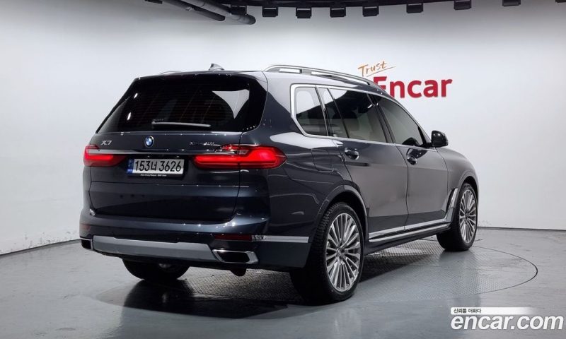 BMW X7 xDrive i40 Design Pure Excellence 7-Seater