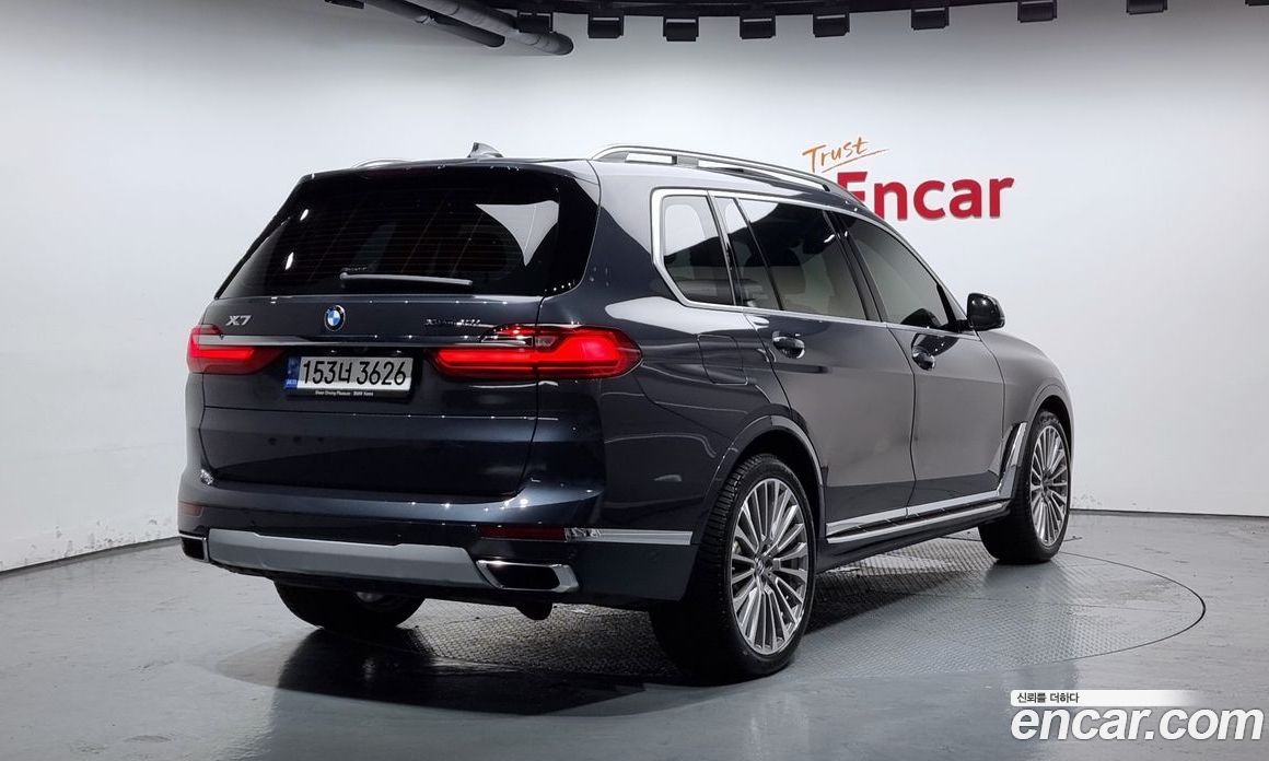 BMW X7 xDrive i40 Design Pure Excellence 7-Seater