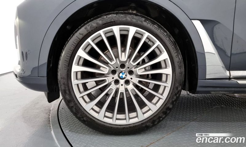 BMW X7 xDrive i40 Design Pure Excellence 7-Seater