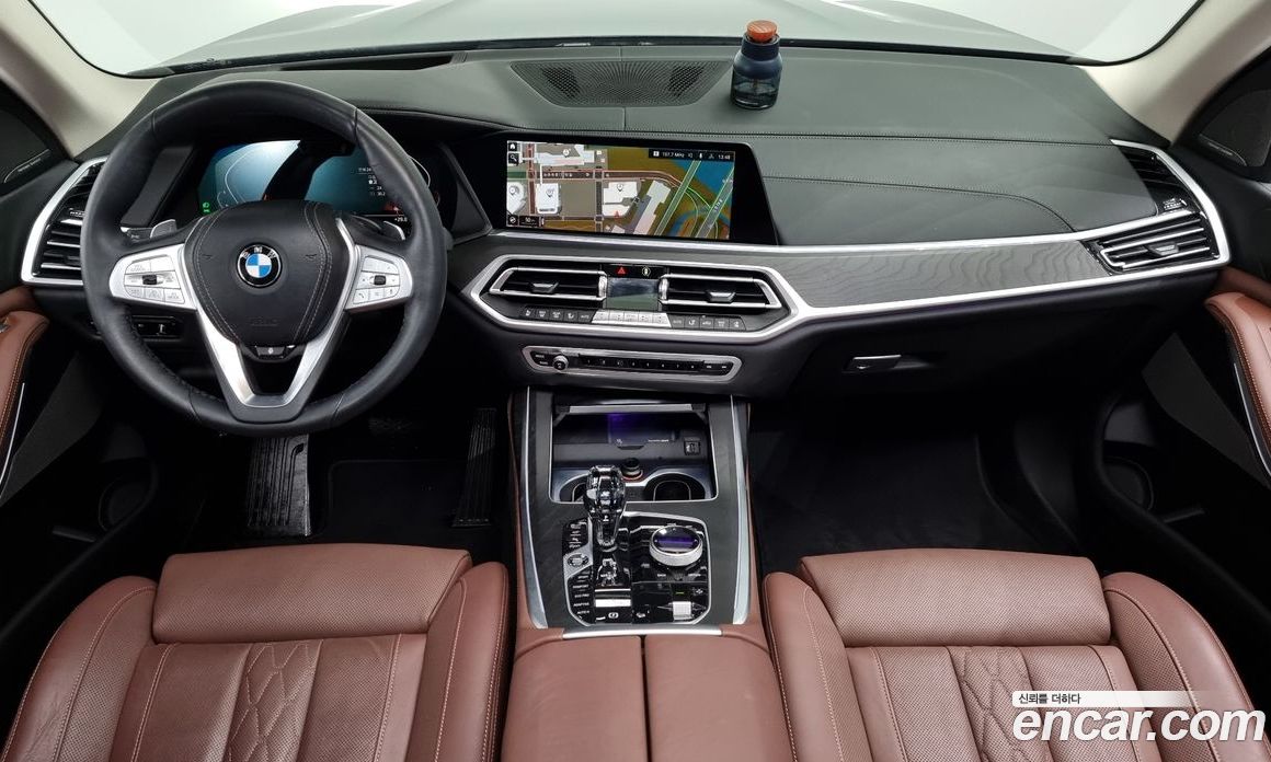 BMW X7 xDrive i40 Design Pure Excellence 7-Seater