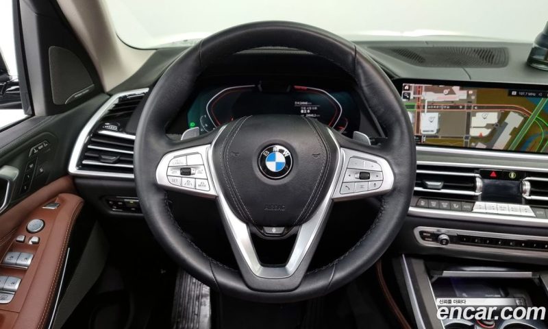 BMW X7 xDrive i40 Design Pure Excellence 7-Seater