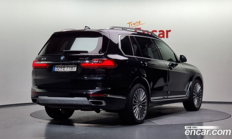 BMW X7 xDrive i40 Design Pure Excellence 7-Seater