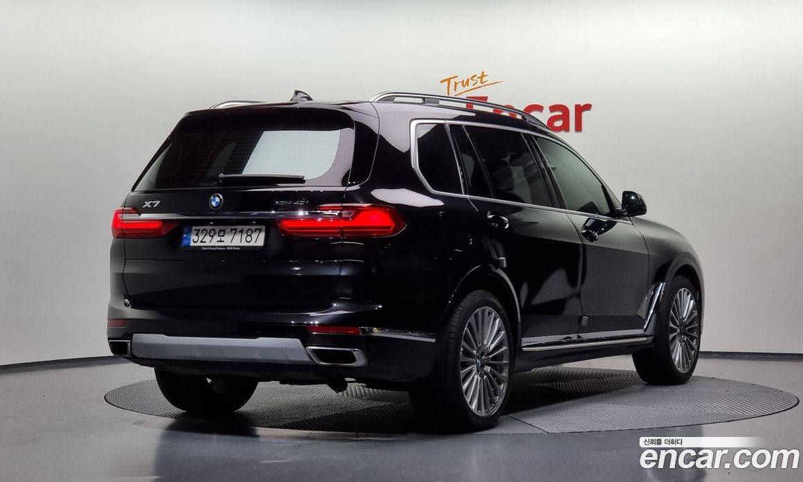 BMW X7 xDrive i40 Design Pure Excellence 7-Seater