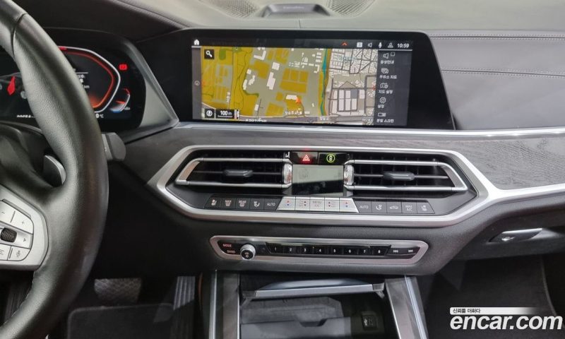 BMW X7 xDrive i40 Design Pure Excellence 7-Seater