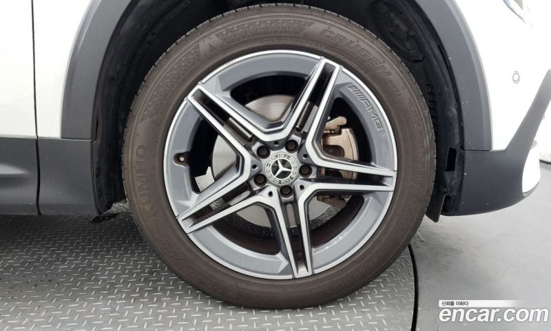 Mercedes Benz GLB-Class GLB250 4MATIC