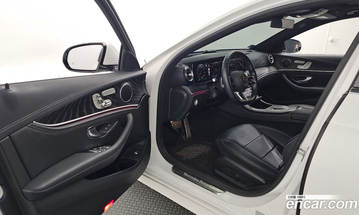 Mercedes Benz E-Class E220d 4MATIC AMG Line