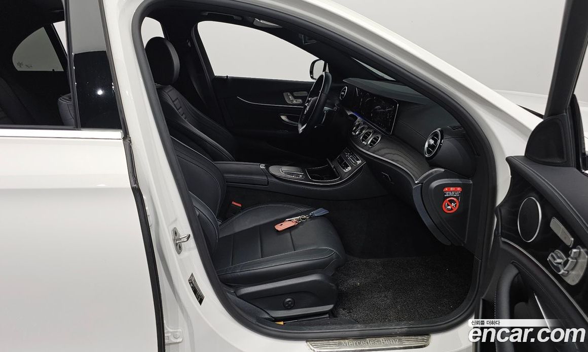 Mercedes Benz E-Class E220d 4MATIC AMG Line