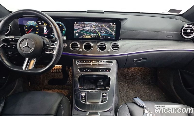 Mercedes Benz E-Class E220d 4MATIC AMG Line