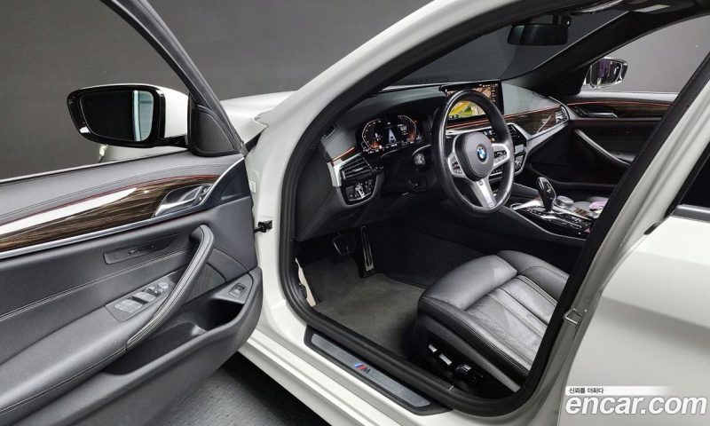 BMW 5-Series i520 M Sport