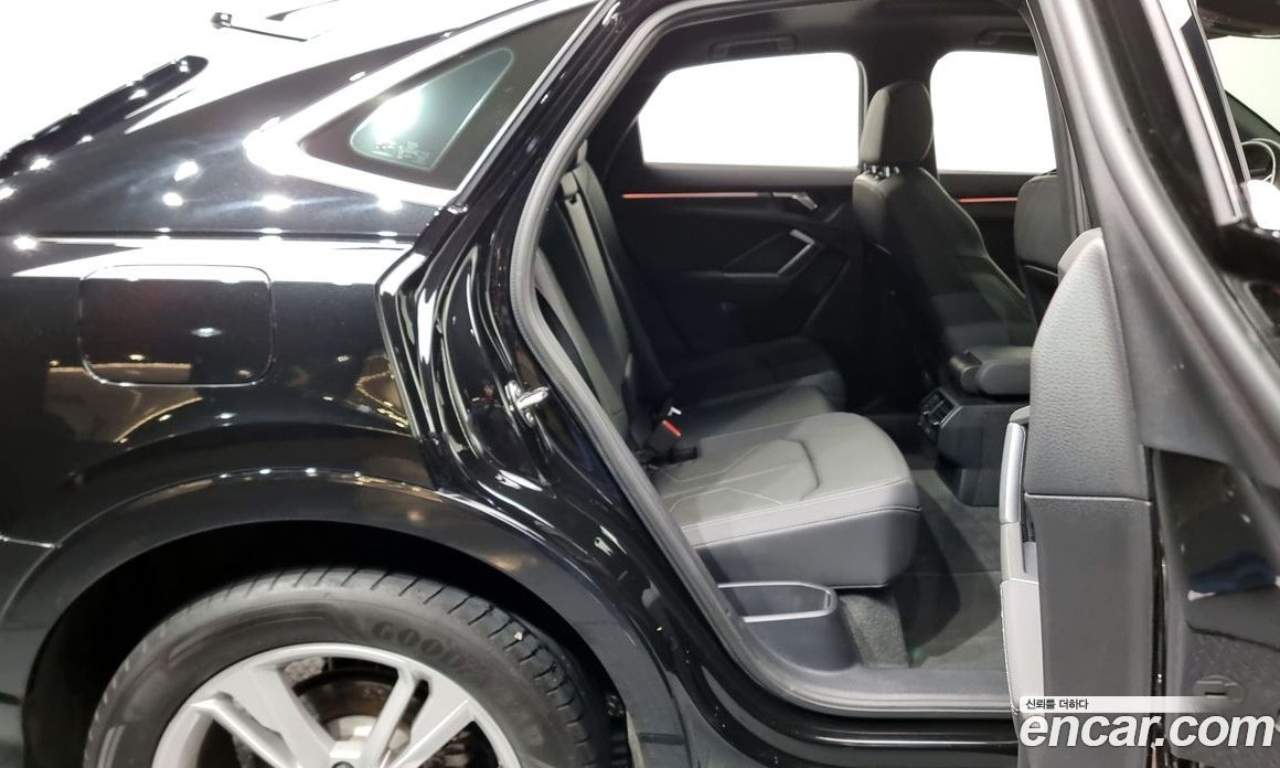 Audi Q3 35 TDI Premium Sportback