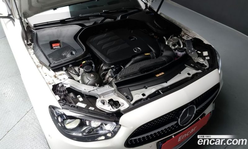 Mercedes Benz E-Class E350 4MATIC AMG Line