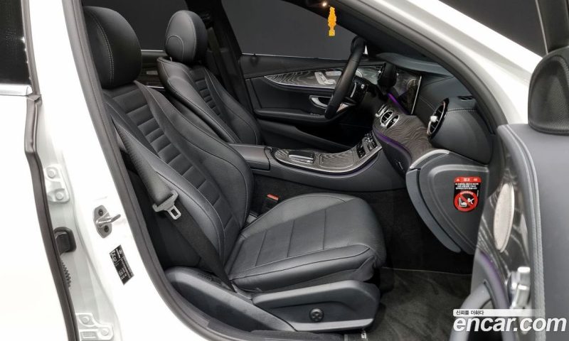 Mercedes Benz E-Class E350 4MATIC AMG Line