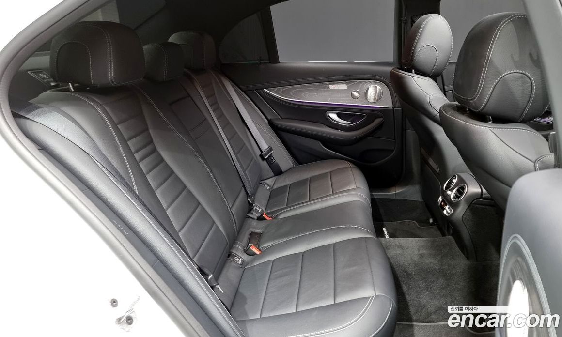Mercedes Benz E-Class E350 4MATIC AMG Line