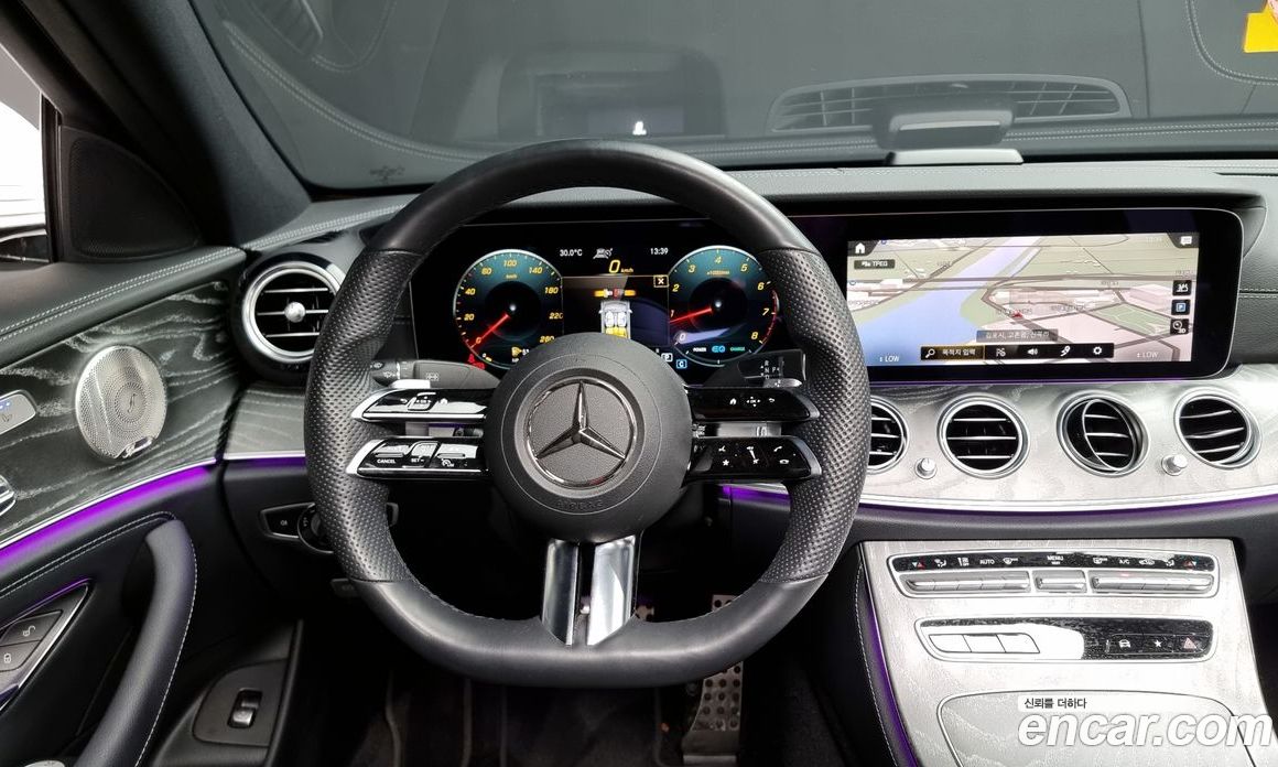 Mercedes Benz E-Class E350 4MATIC AMG Line