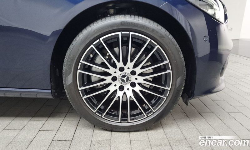 Mercedes Benz C-Class C200 4MATIC Avantgarde