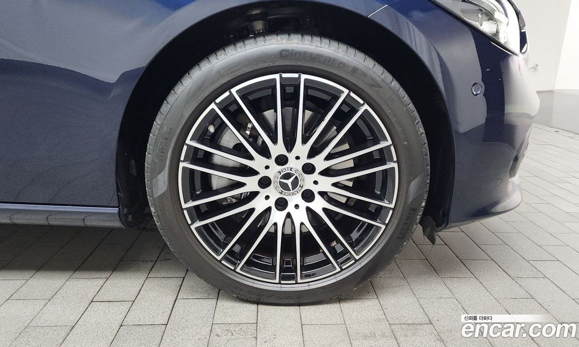 Mercedes Benz C-Class C200 4MATIC Avantgarde