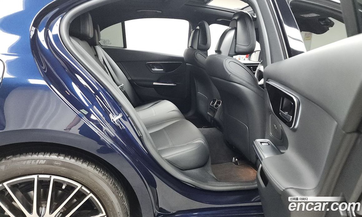 Mercedes Benz C-Class C200 4MATIC Avantgarde