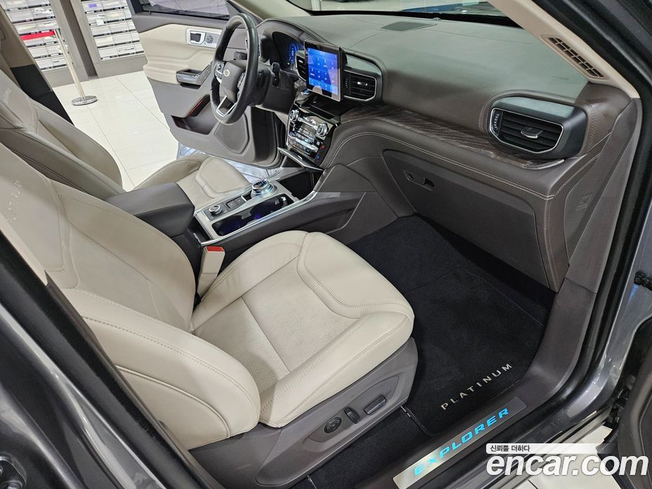 Ford Explorer 3.0 Platinum 4WD