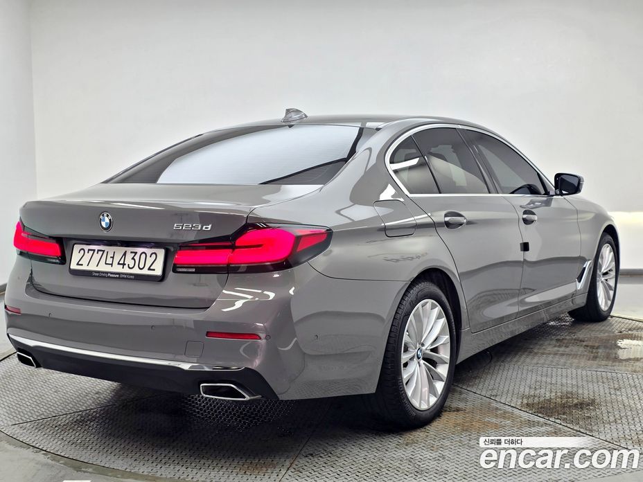 BMW 5-Series 523D Luxury