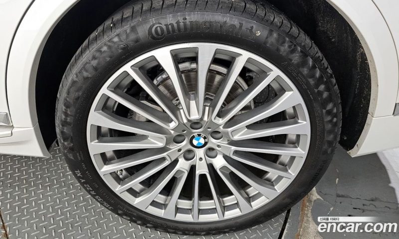 BMW X7 xDrive i40 Design Pure Excellence 7-Seater