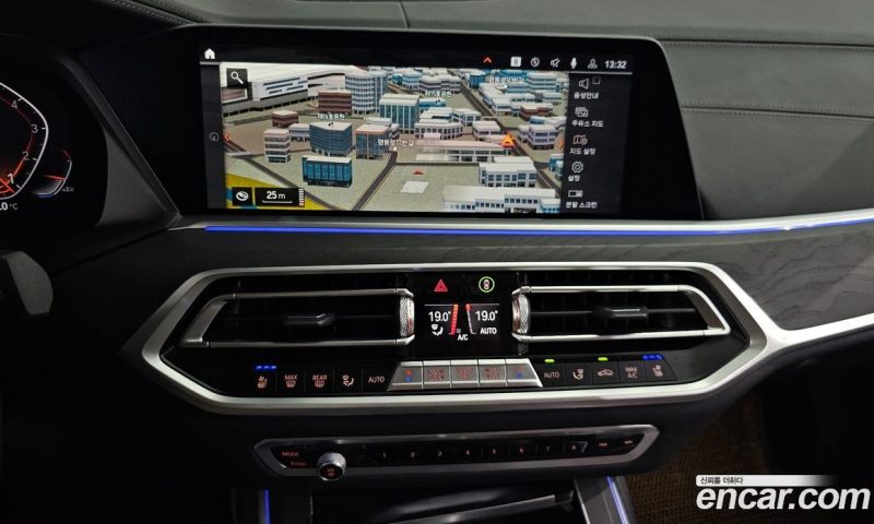 BMW X7 xDrive i40 Design Pure Excellence 7-Seater