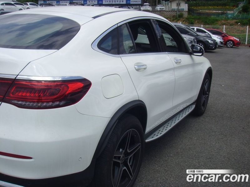 Mercedes Benz GLC-Class GCL300 4MATIC Coupe