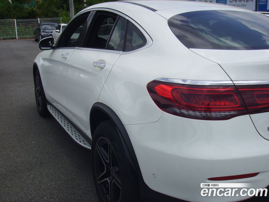 Mercedes Benz GLC-Class GCL300 4MATIC Coupe