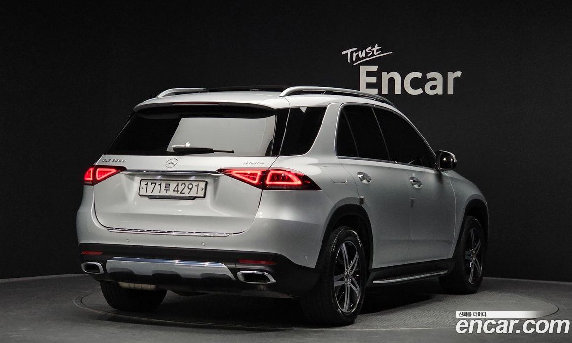 Mercedes Benz GLE-Class GLE300d 4MATIC