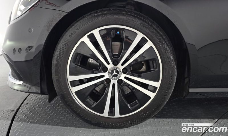 Mercedes Benz E-Class E250 Avantgarde