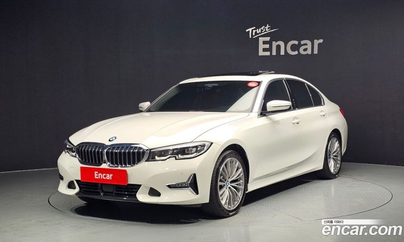 BMW 3-Series i320 Luxury